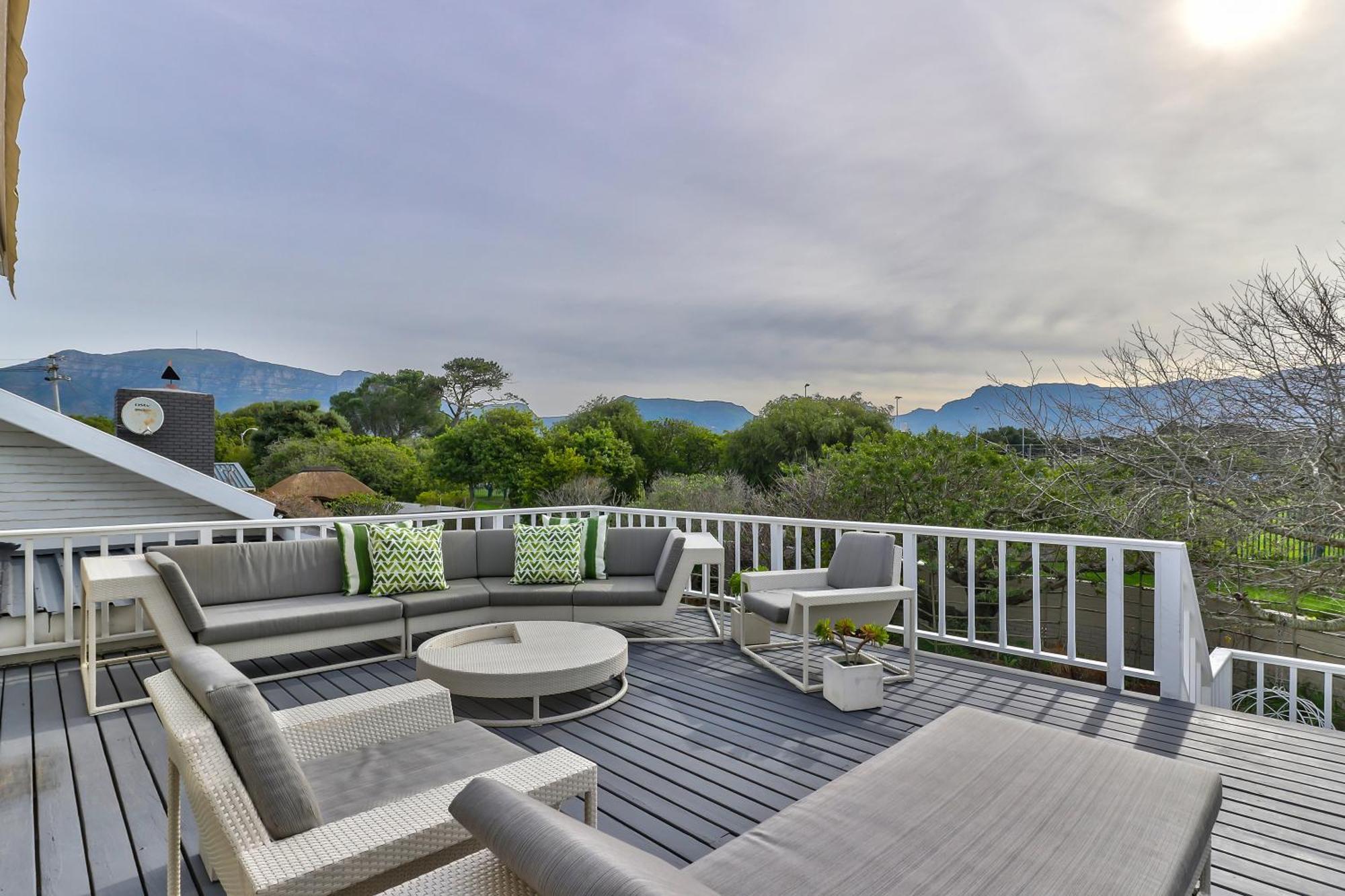 Apartment Maple Cape Town